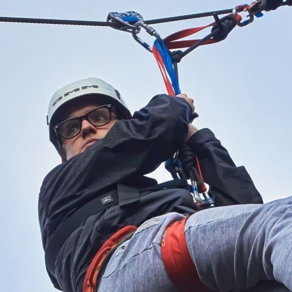 Lifeworks-residential-man-abseiling